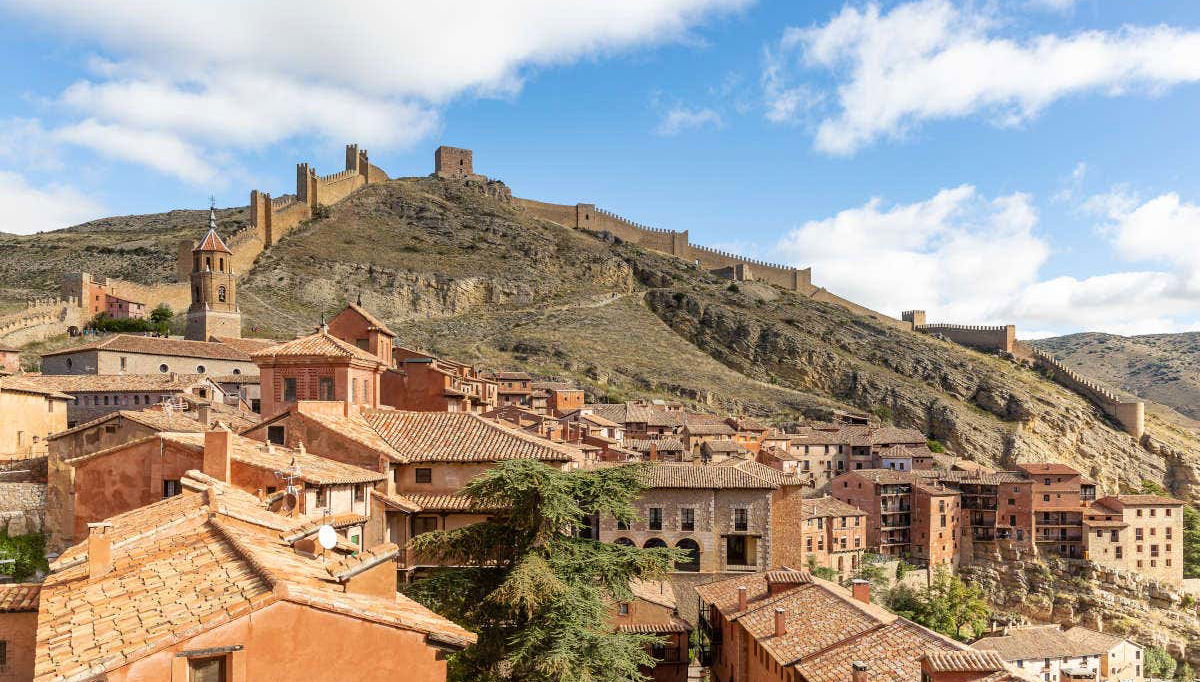 Vistas da cidade amuralhada