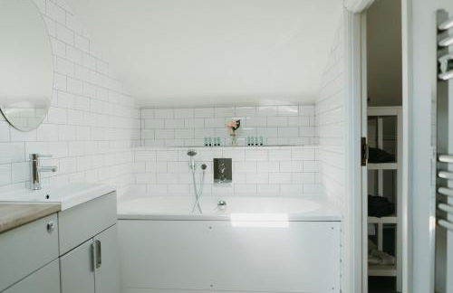 Hen Houses with Hot Tubs - Big Drift and Fairchilds Barn - Foto 78