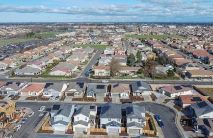 Spacious 4BR-3BA Cozy and Modern in Elk Grove - Foto 35