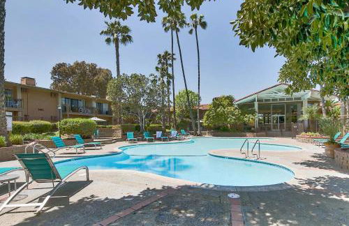 Disneyland Days, Surf City Waves, Newport Nights - Foto 7