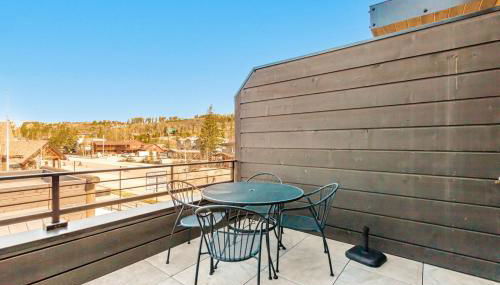 Stylish Grand Lake Retreat - King Bed - Walk to Lake - Foto 5