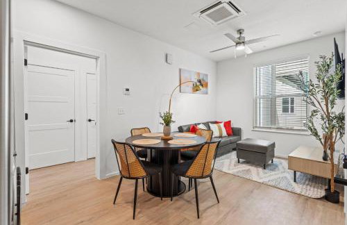 2Beds|2 Baths| Bishop Arts |Near Zoo & Museum|Gym - Foto 2