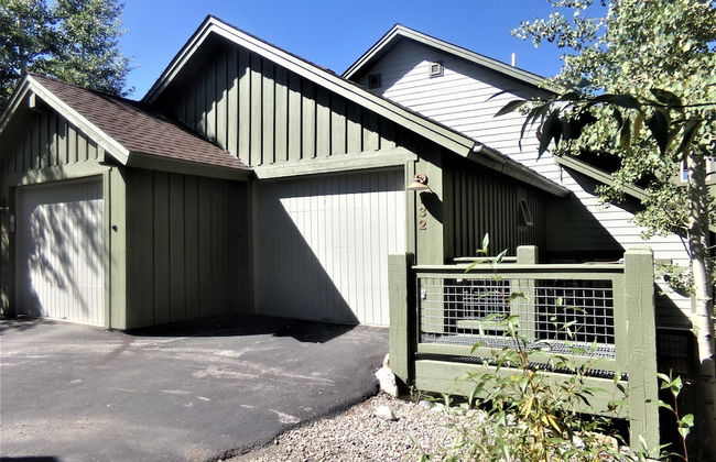 Anemone Townhome 3 Bed 3 Bath - Foto 1