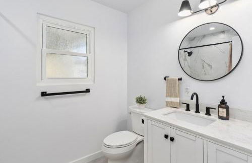 NEW Cozy Zen Pool Jacuzzi Home Heart of San Diego - Foto 12