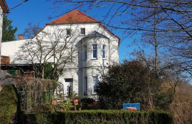 Villa Elbblick mit Garten - Photo 1