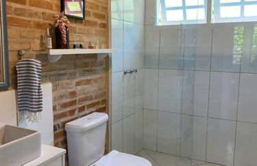 Casa charmosa em Juquehy cercada de verde, 2 quartos com churrasqueira - Foto 7