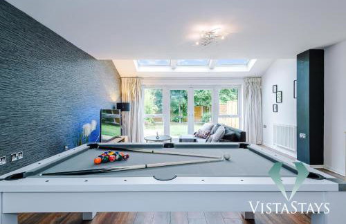 Spacious 3BDR House By Vista Stays Short Lets & Serviced Accommodation Salford With Pool Table & Free Parking - Photo 17