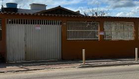 Casa ampla e bem localizada - 1 rua da praia - Foto 3