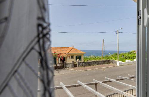 Coastal São Vicente Mountain & Sea View Hideaway with Free Parking - Foto 4