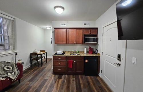 Cozy King Bed Stay at the Historic Inman - 201 - Foto 8