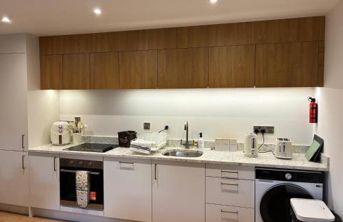 Clare Escape - Modern apartment Ballycastle town centre & walk to beach - Photo 4