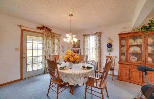 Peaceful Hazel Cottage with Deck and Yard! - Foto 6