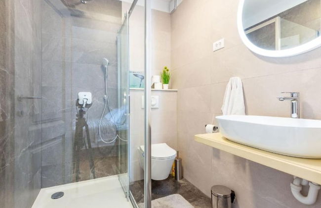 Peaceful Murvica Villa Pool, Garden, and Modern Comfort - Photo 18