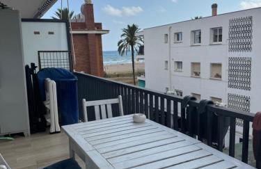 Ocean View Sunny Beach Apartment Castelldefels - Foto 5