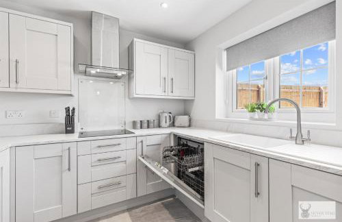 Elegant 5-Bed House with ample parking - Foto 23