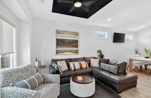 Plush & Roomy - Perfect for All Ages near KU & KC - Photo 8