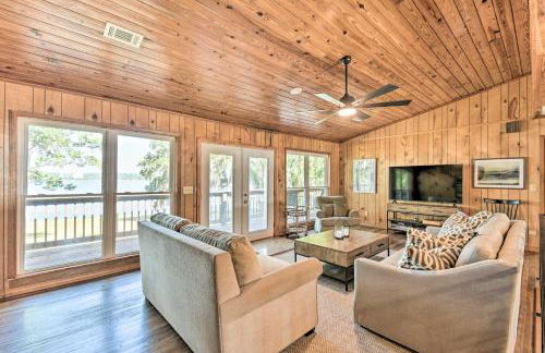 Waterfront Retreat, Near Fishing and Boating! - Foto 3