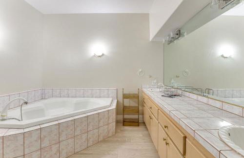 3 Mi to Beach Central and Elegant Home in Oceanside - Foto 18