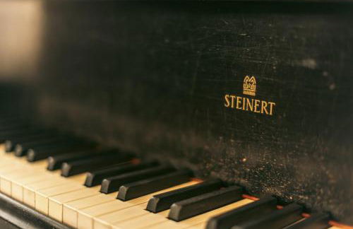 Luxury Living in Historic Bank Haven of Art&Music - Foto 16