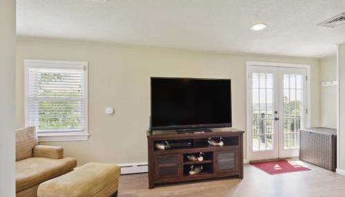 Connecticut Retreat Steps to Historic Downtown! - Foto 5