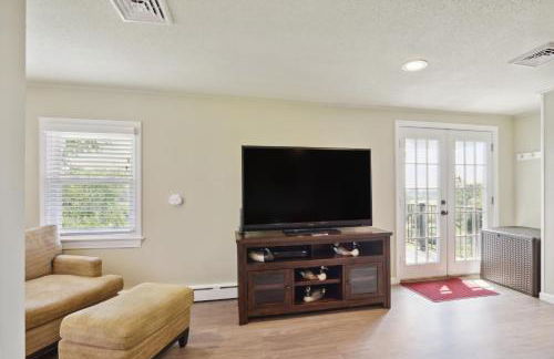 Connecticut Retreat Steps to Historic Downtown! - Foto 5