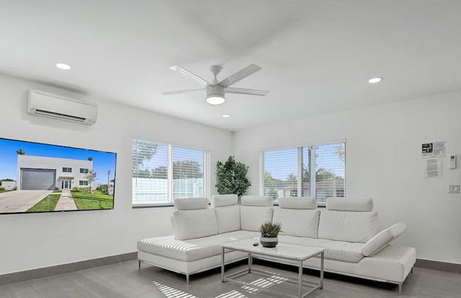 3-storey Home with Beautiful Lake View - Foto 13