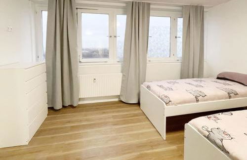 Apartments with Balcony in Krefeld - Foto 4