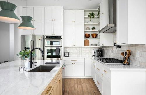 Mountain views swimming a private escape at Sonoran Serenity - Foto 52