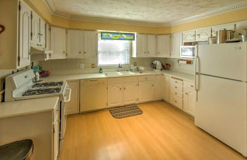 Private Plymouth Hideaway - 13 Miles to Ann Arbor! - Foto 8