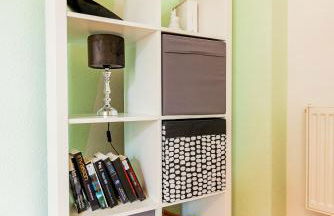 Helle Wohnung mit Balkon & moderner Küche - ideal für Paare mit Kind - Foto 2