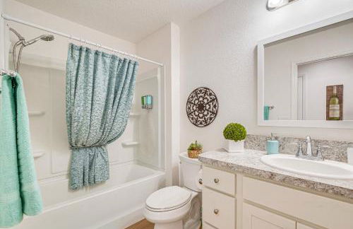 Furnished Lanai and Golf Cart The Villages Home! - Foto 17