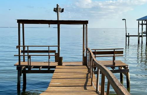 Galveston Bay Elegant Waterfront Home 3bed 3b Lighted Private fishing pier - Foto 1