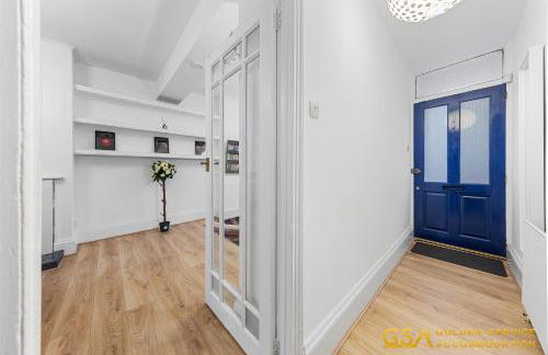 Stylist and Cosy 3 Bed House Leytonstone Sleeps 7 - Foto 8