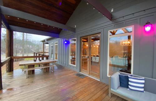 Paradise Point - 4BR Lakefront Haven Dock, Kayaks, & Cozy Firepit - Foto 32