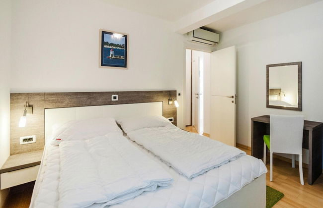 Apartments in Villas Punta Skala With Beachpool - Foto 3