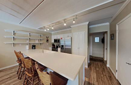 Spacious 3 Bed 3 Bath Condo with Pool - Foto 9