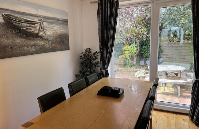 3 Bedroom Bungalow Moelfre- Private Garden,parking - Photo 22