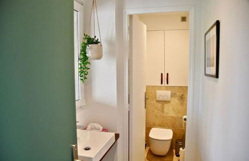 confortable maison familiale à l'entrée du village médiéval - Foto 12