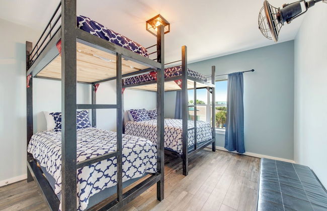 Big Blue by Silver Sands Vacation Rentals - Photo 9