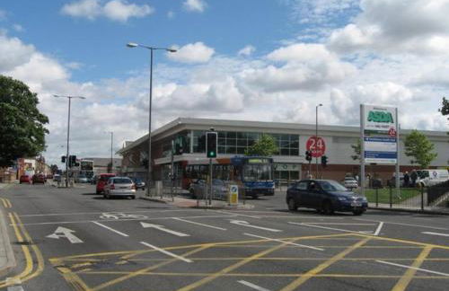 Comfy Home King Size Bed close to Asda & Sefton Park, Very Fast WIFI! - Foto 37