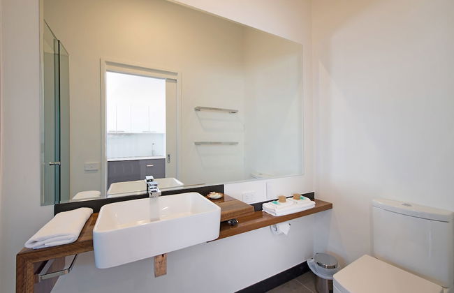 Seafarers Getaway - Photo 25