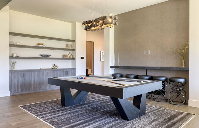 Reflection by Avantstay Sleeps 18 Lake Views Hot Tub Game Room - Foto 18