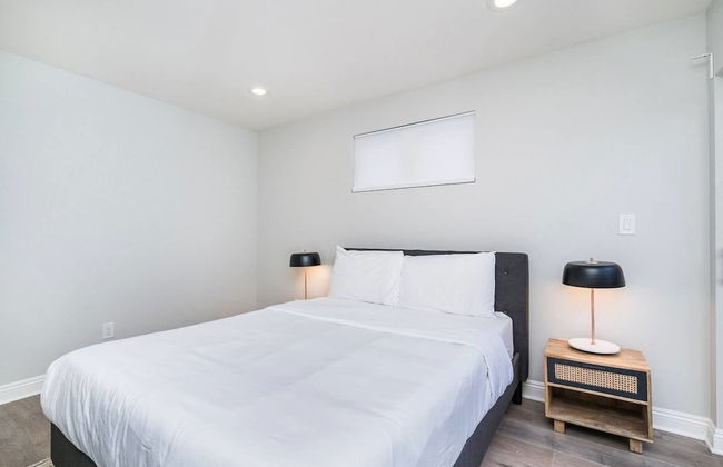 Brand NEW Luxury Modern 3bdr Townhome In Silver Lake - Photo 7