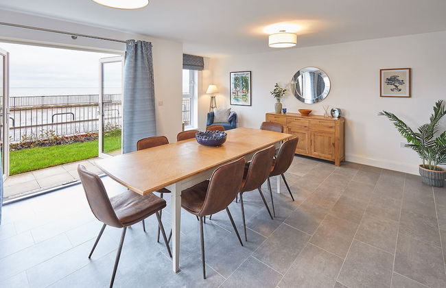 Host Stay 3 Queens Court - Photo 17