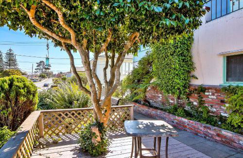 Stunning Monterey Home with Views Right on the Bay! - Foto 21