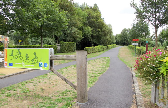 2 bedroom House in Mesnières-en-Bray with garden and terrace - Photo 19