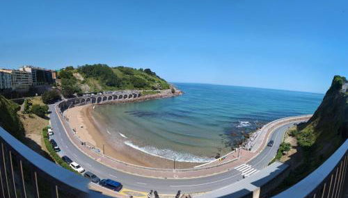Apartamento con Encanto y Vistas al Mar en Getaria - Foto 2
