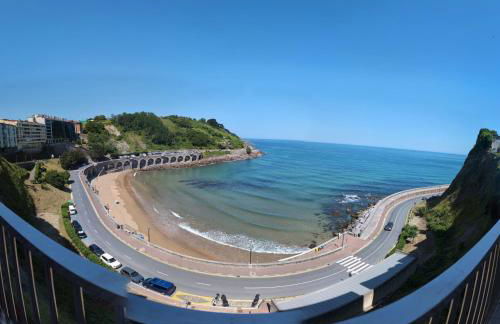 Apartamento con Encanto y Vistas al Mar en Getaria - Foto 2