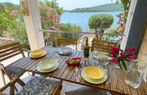 Small house at seafront - Photo 18