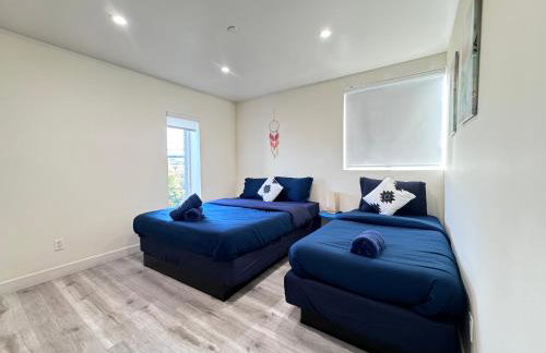 Cozy Chamber 3 BR Hollywood Townhouse - Photo 17